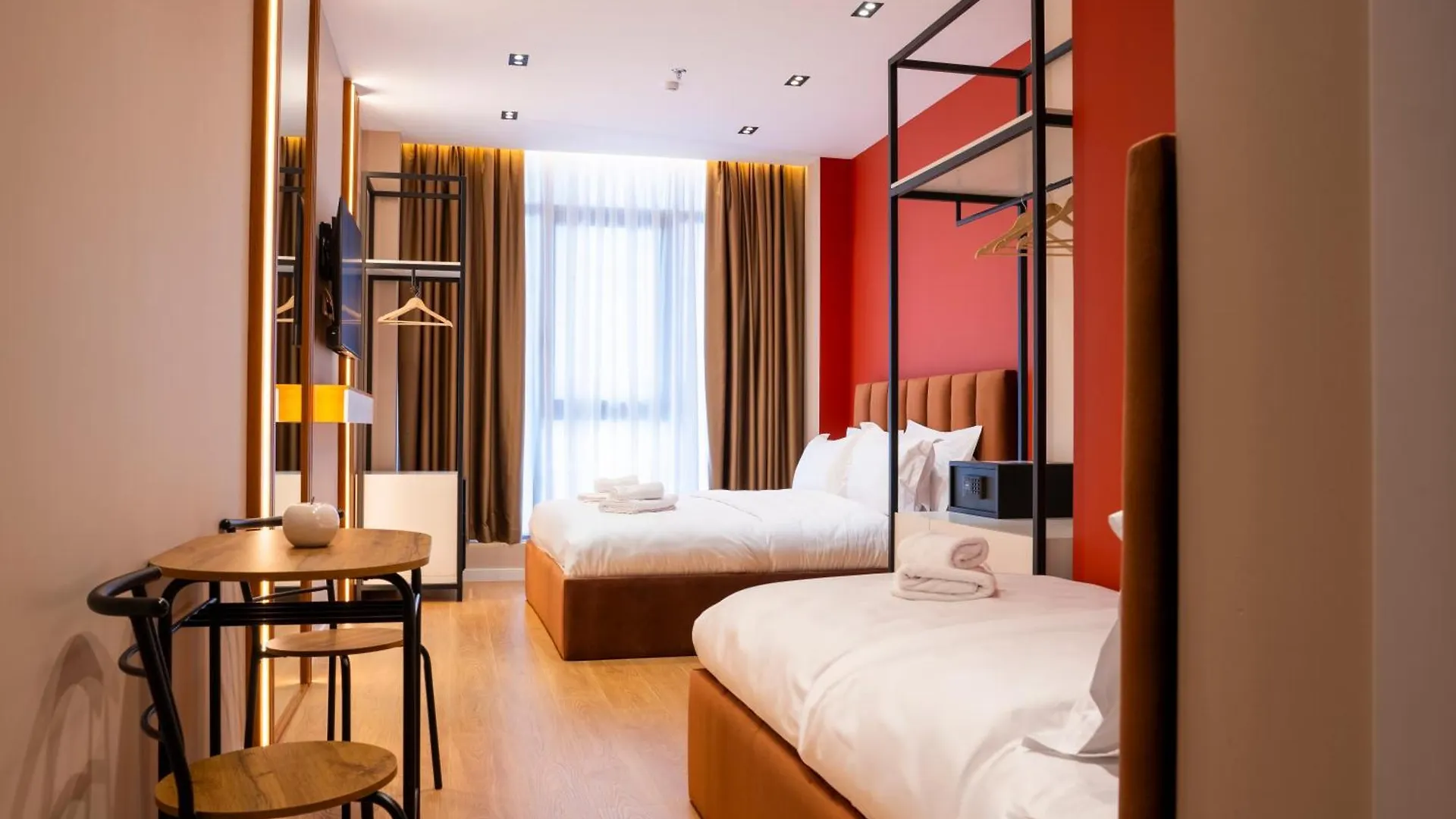 B&B My Way Rooms 티라나
